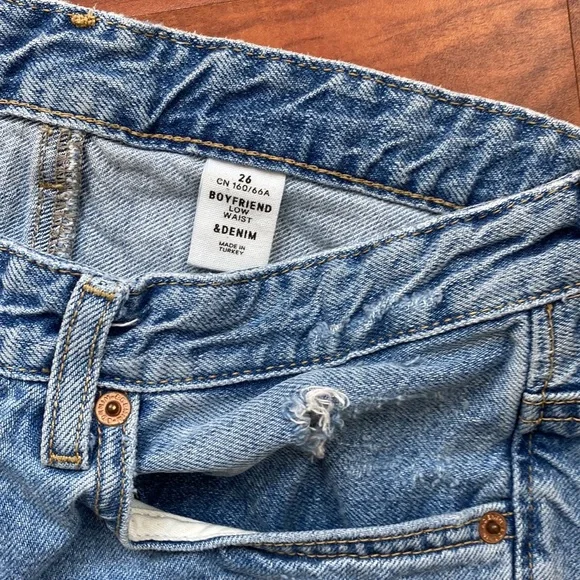 H&M Boyfriend Jeans - Picture 6 of 6